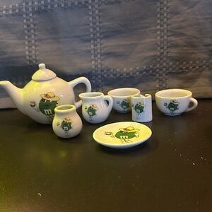 M&M'S Green Miniature Tea Set
